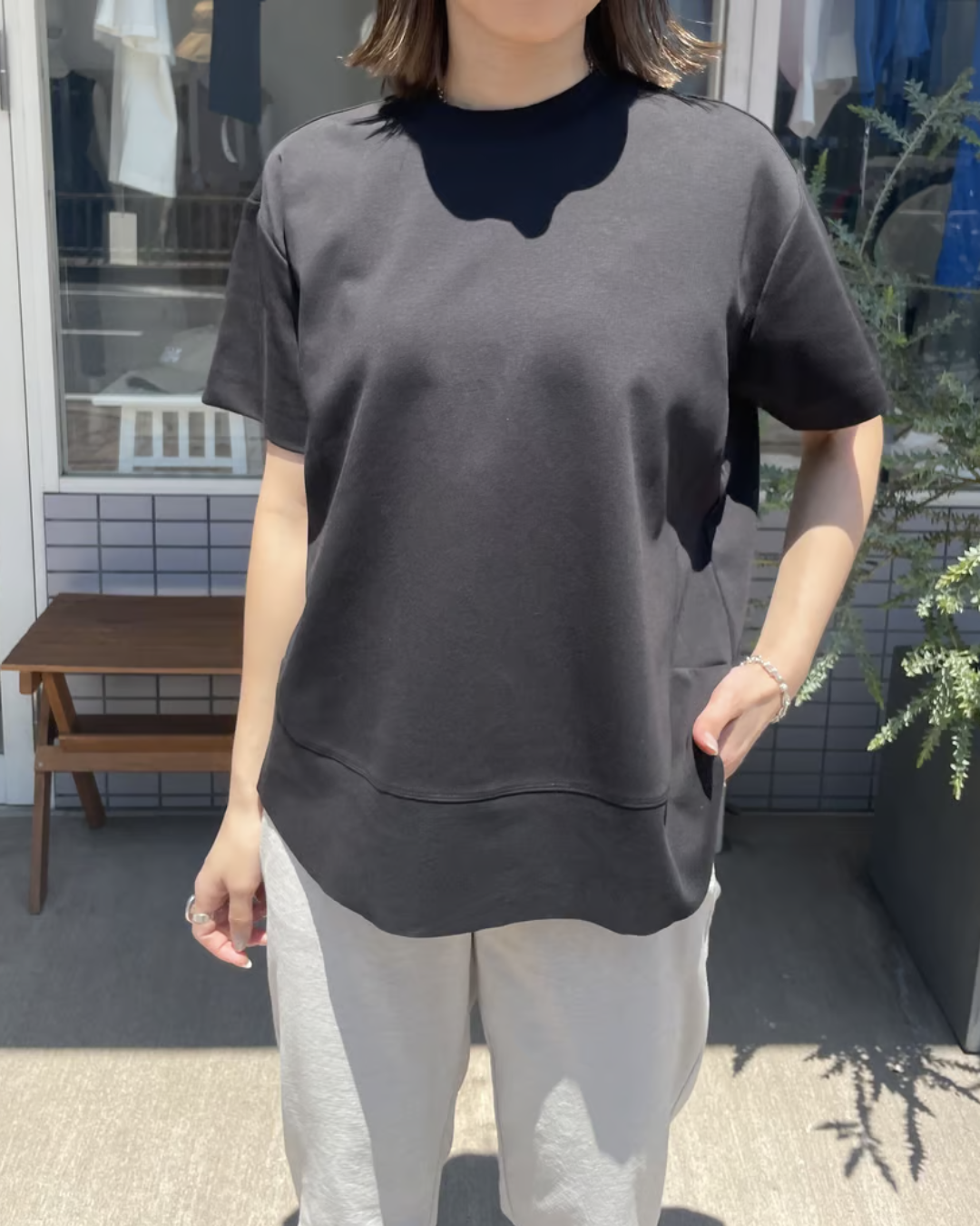 ハーフスリーブバックスリットTシャツ