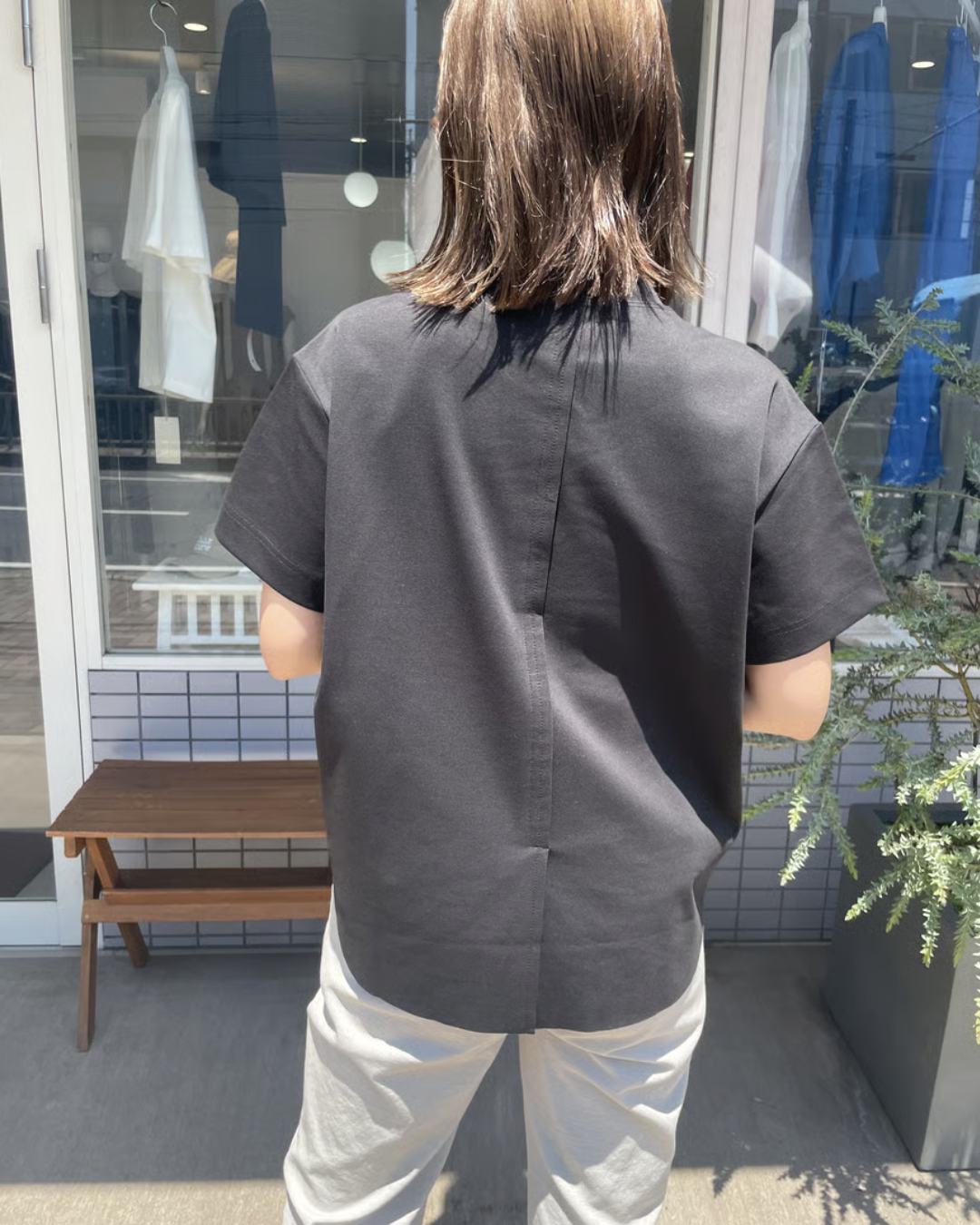 ハーフスリーブバックスリットTシャツ
