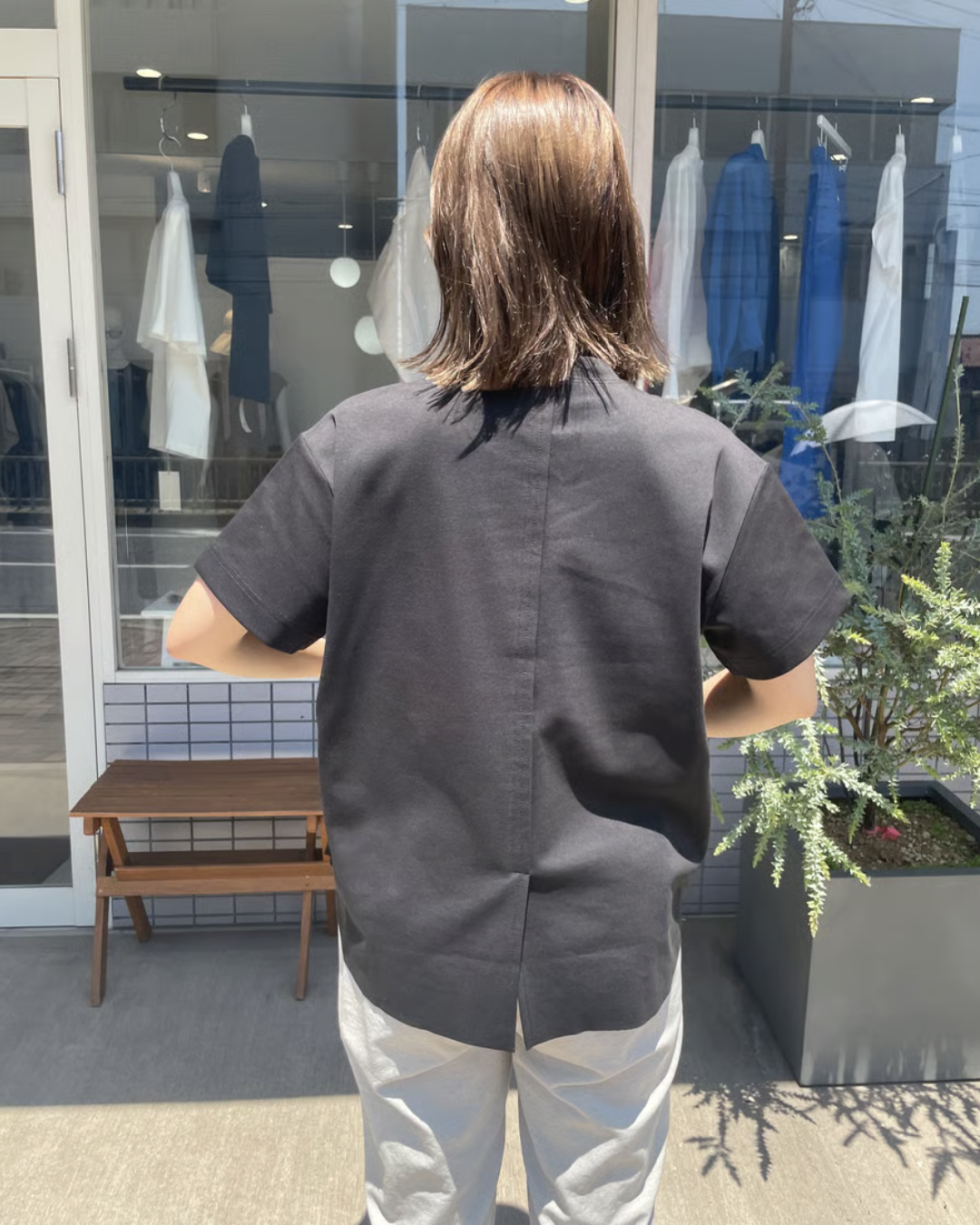 ハーフスリーブバックスリットTシャツ
