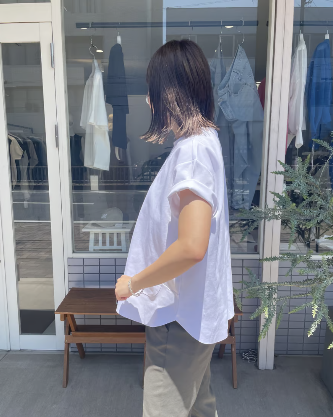 ハーフスリーブバックスリットTシャツ