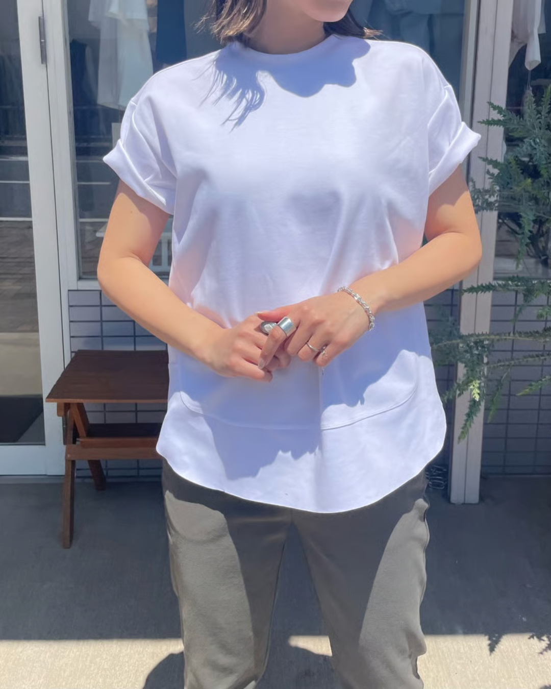 ハーフスリーブバックスリットTシャツ