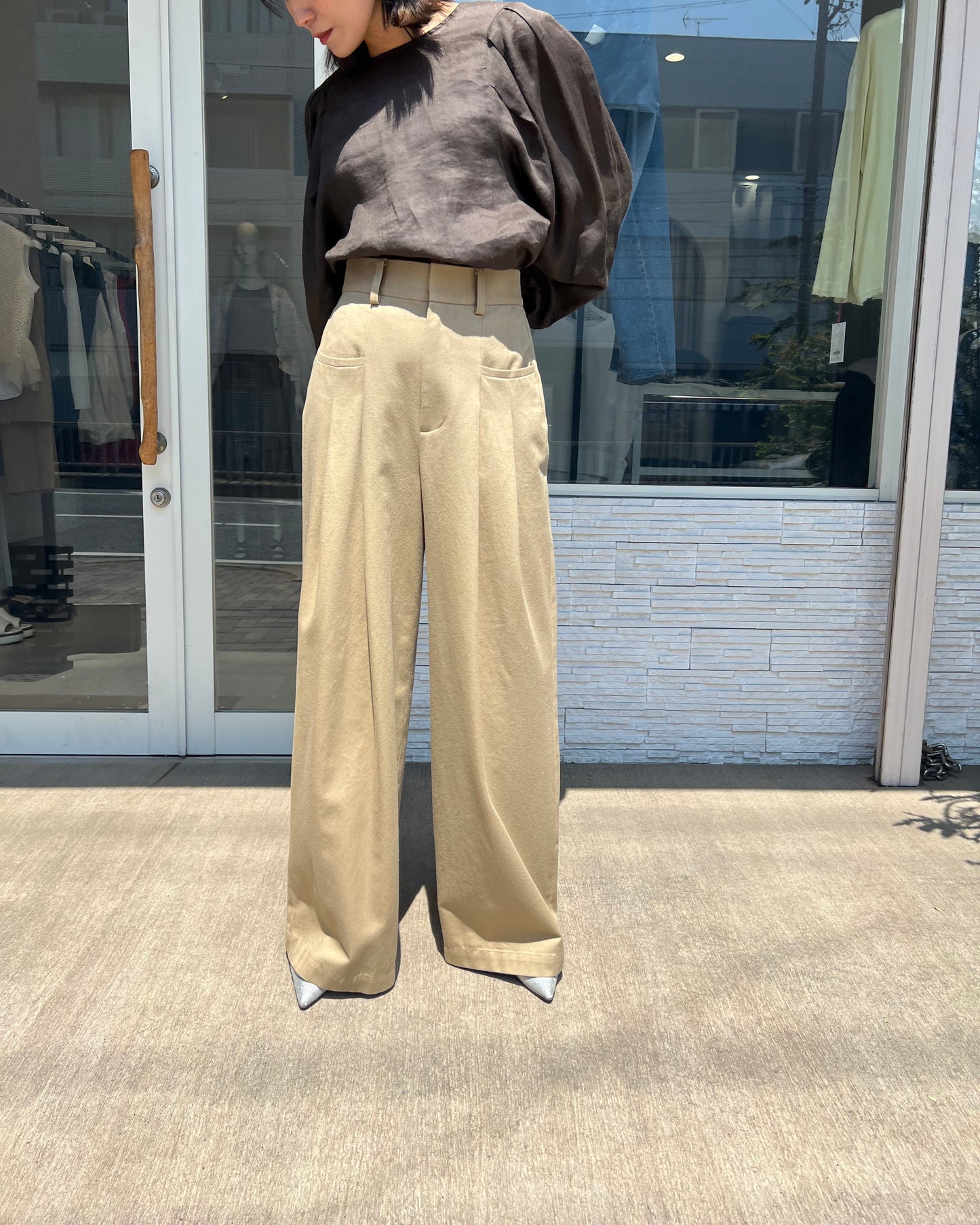 ダブルタックチノパンツ