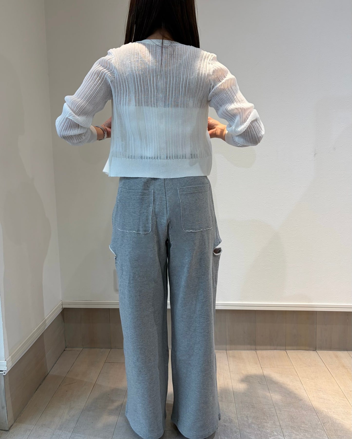 サイドカットスウェット