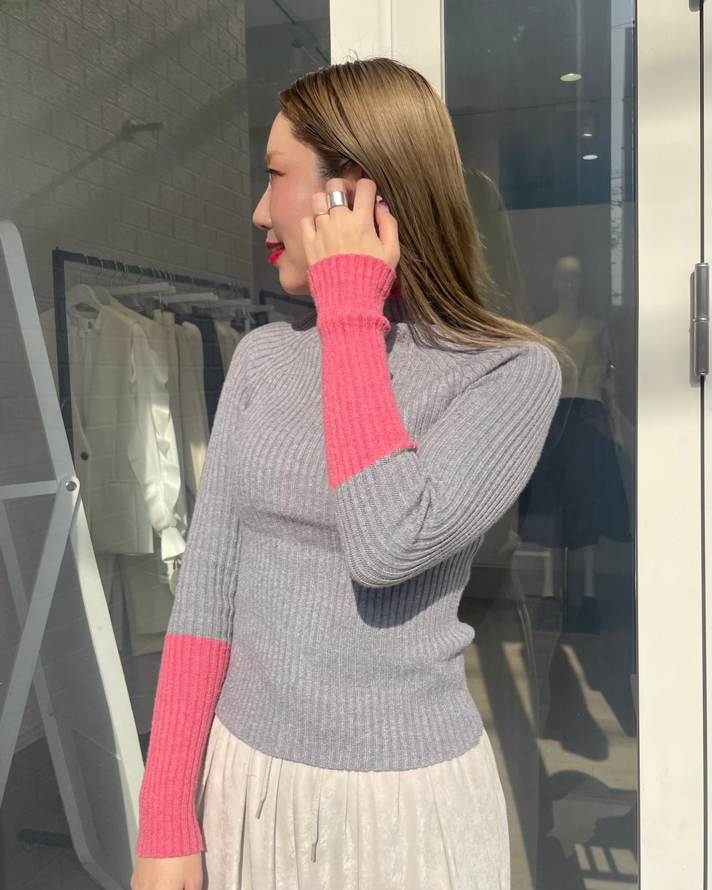 バイカラーアームリブニット