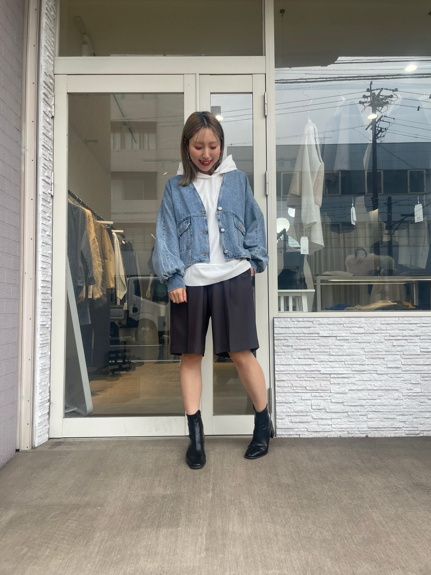 バックスリットフーディー