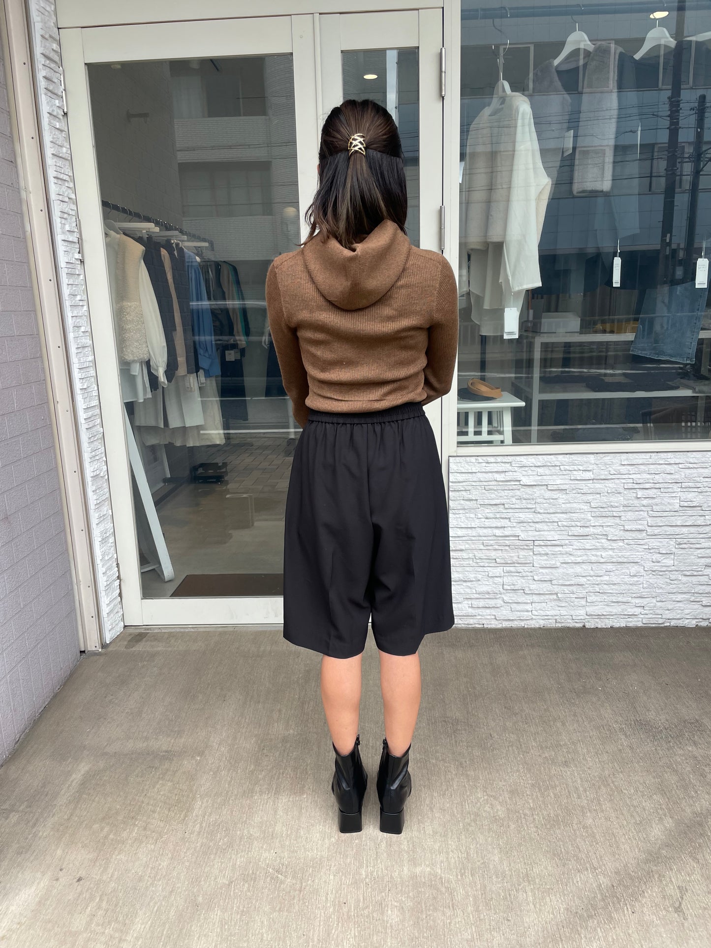 タックハーフパンツ