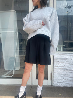 タックショートパンツ