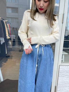 クルーネックリブニット