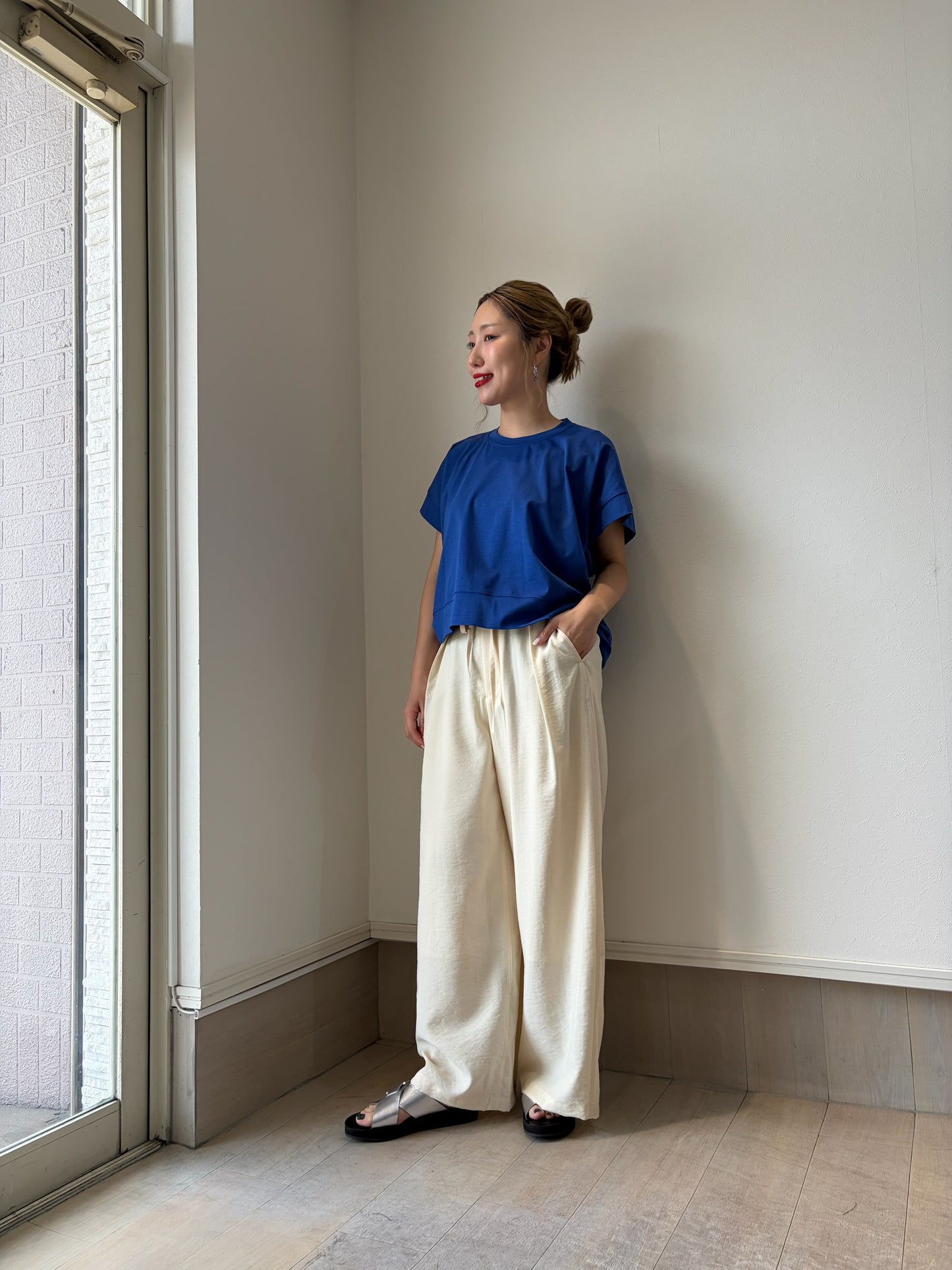 フレアスリーブTシャツ