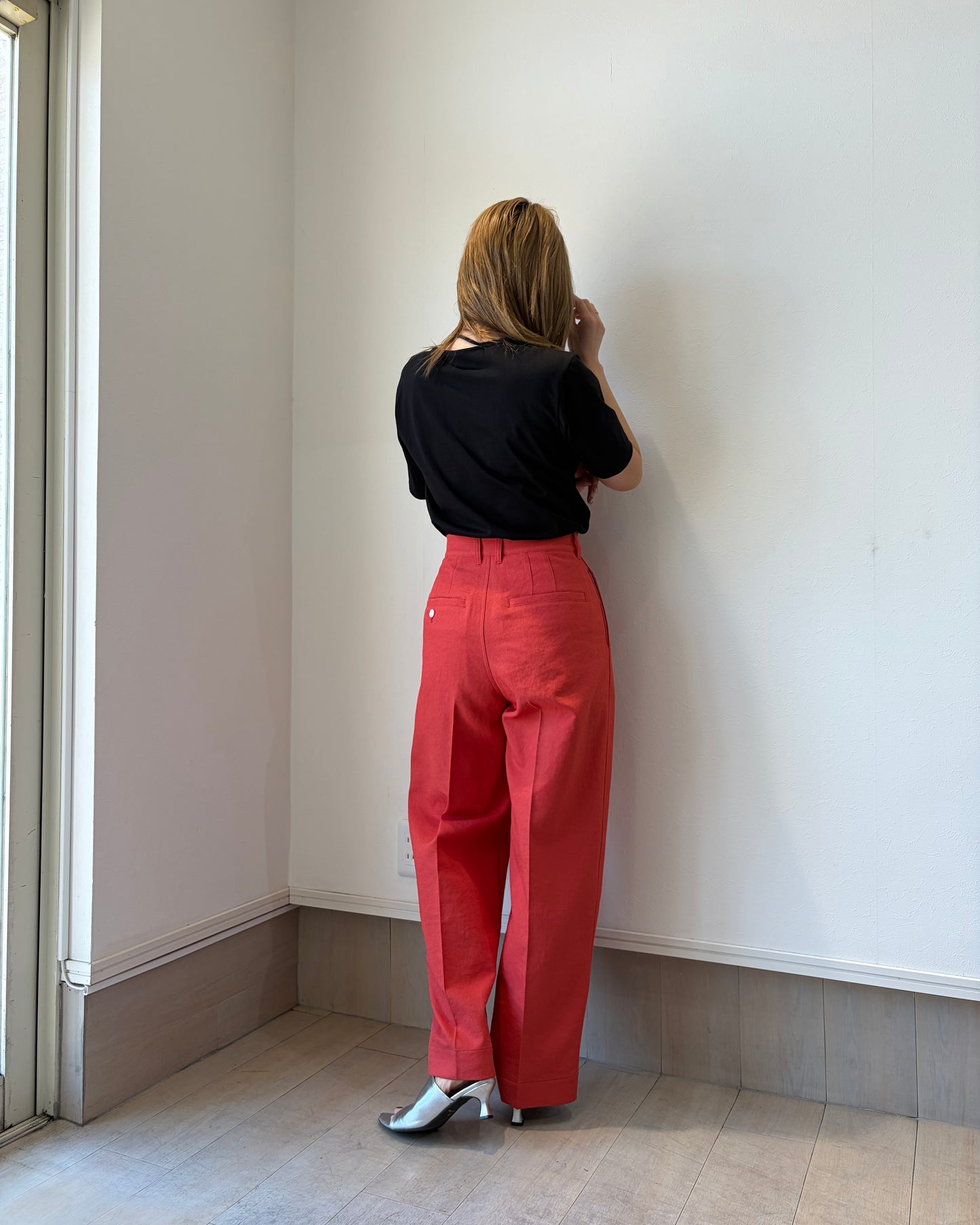 ツータックパンツ
