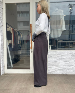 ベーシックタックパンツ