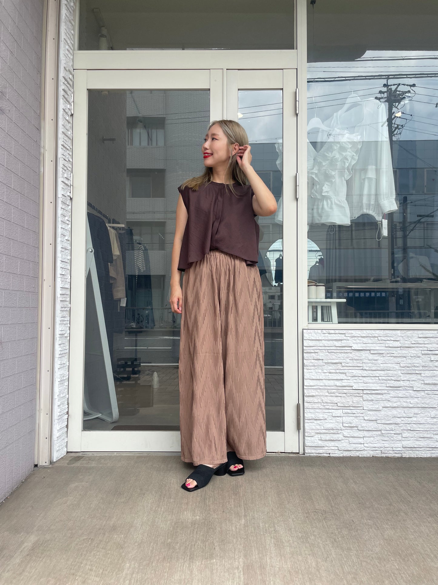 デザインプリーツパンツ