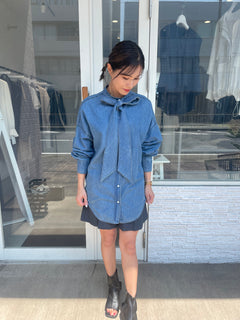 ボウタイダンガリーブラウス