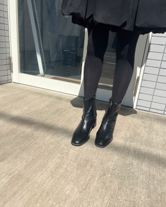 アーモンドトゥショートブーツ