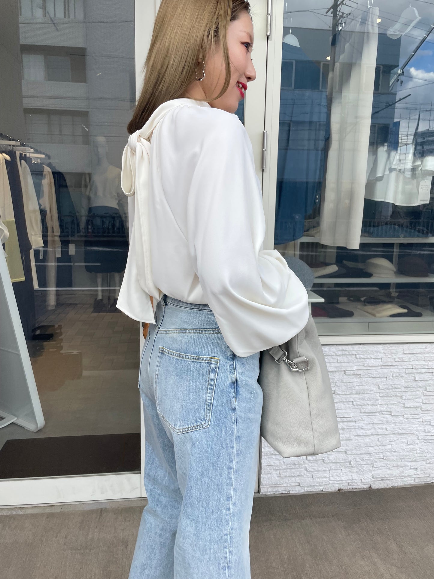 ボリュームスリーブリボンブラウス