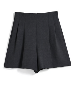 タックショートパンツ