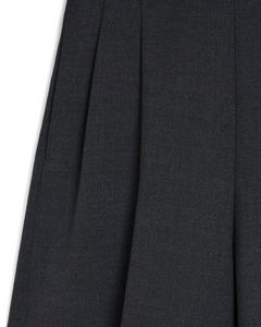 タックショートパンツ