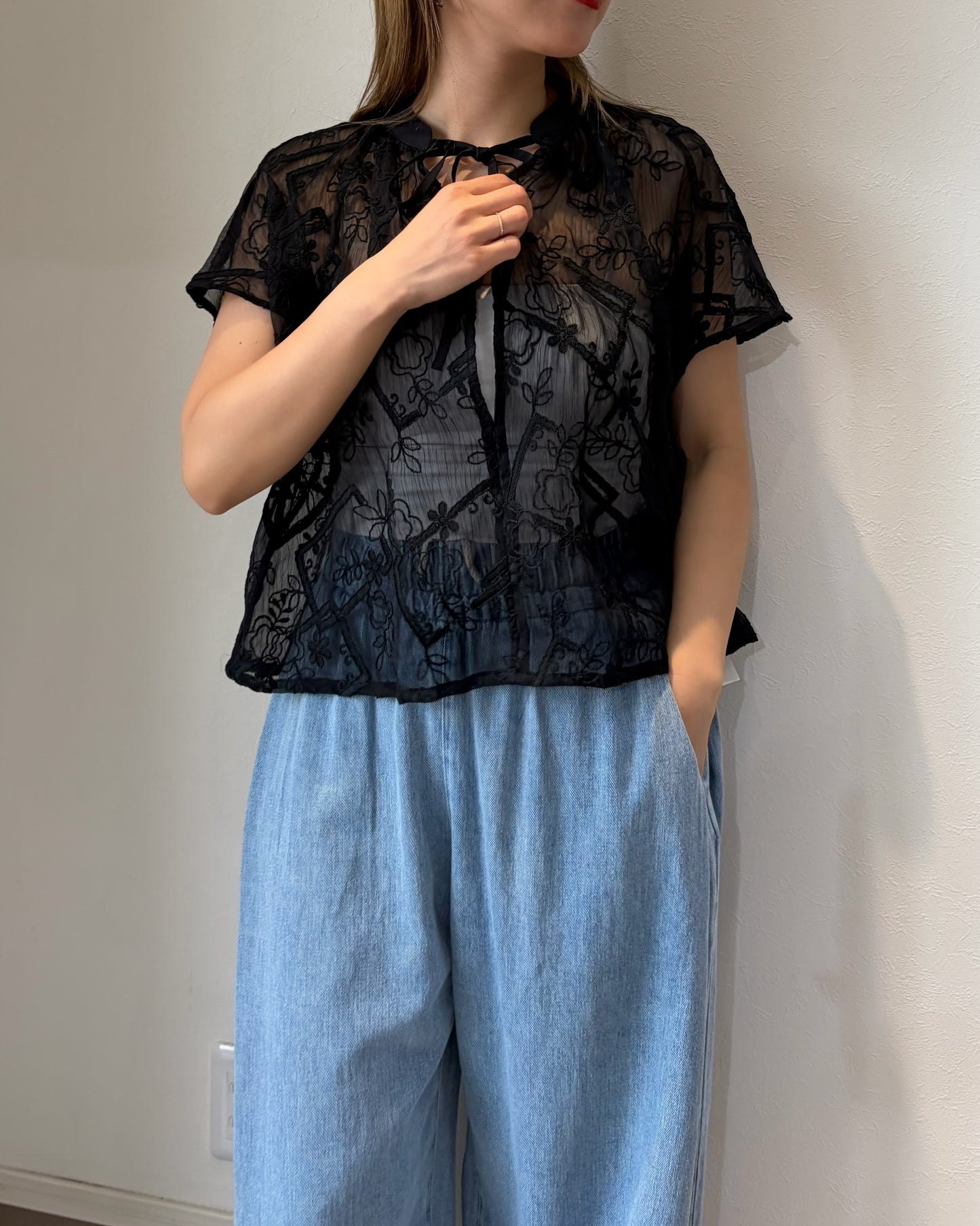 レースブラウス