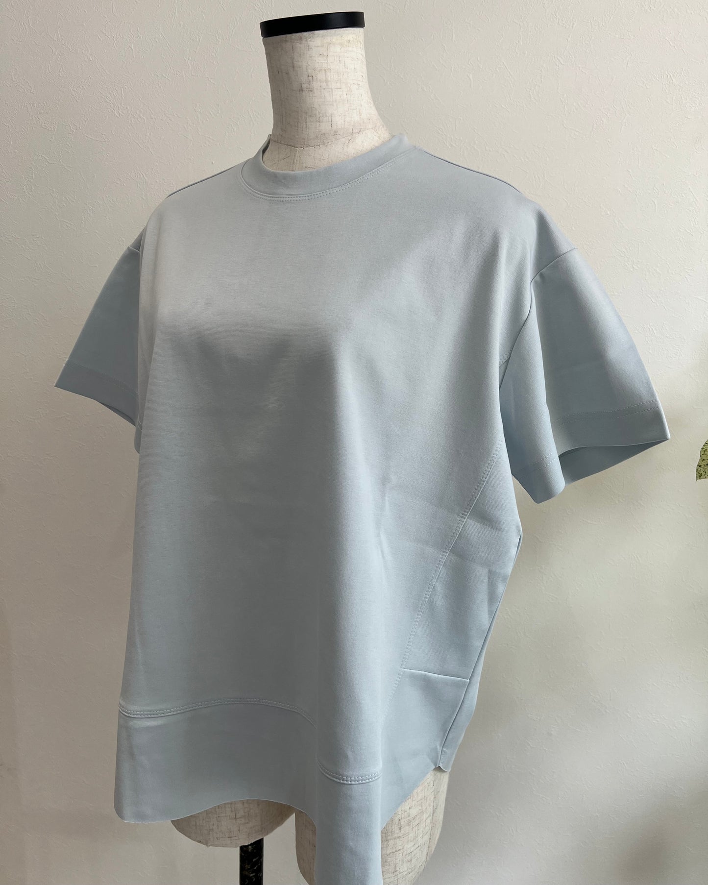 バックスリットT