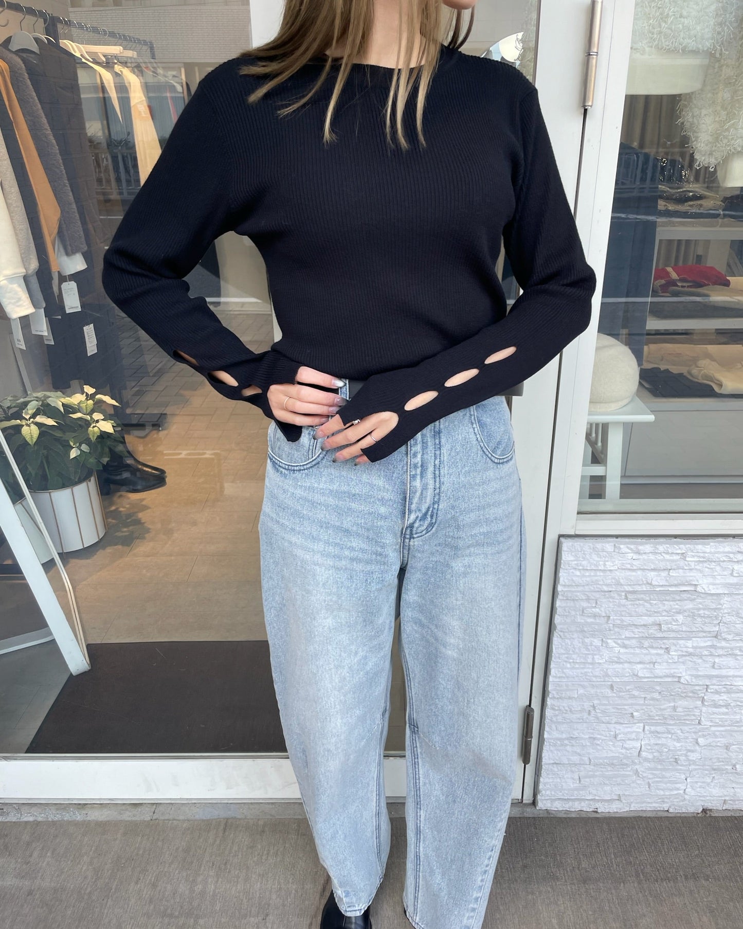 カットデザインリブニット