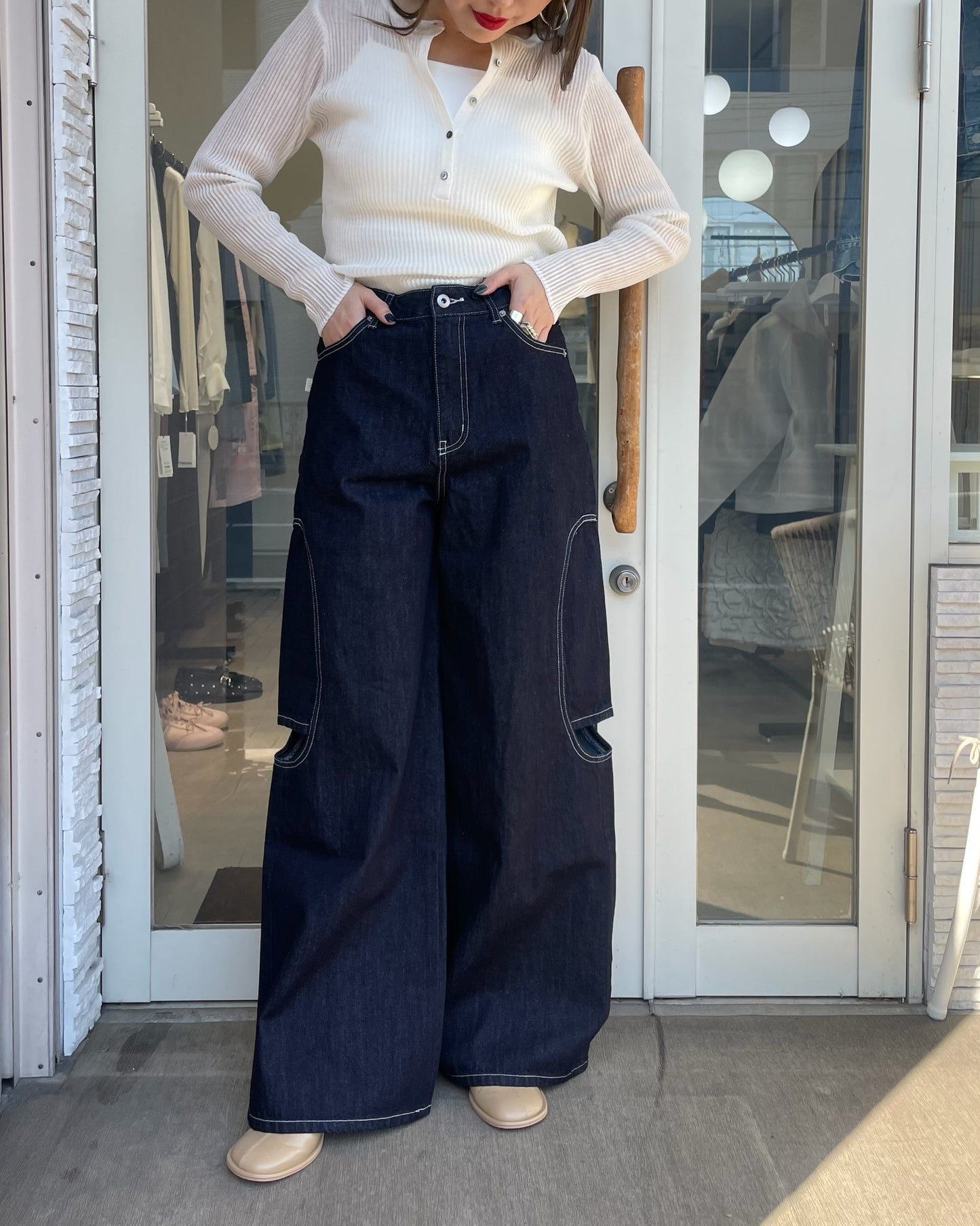 サイドカットデザインデニム