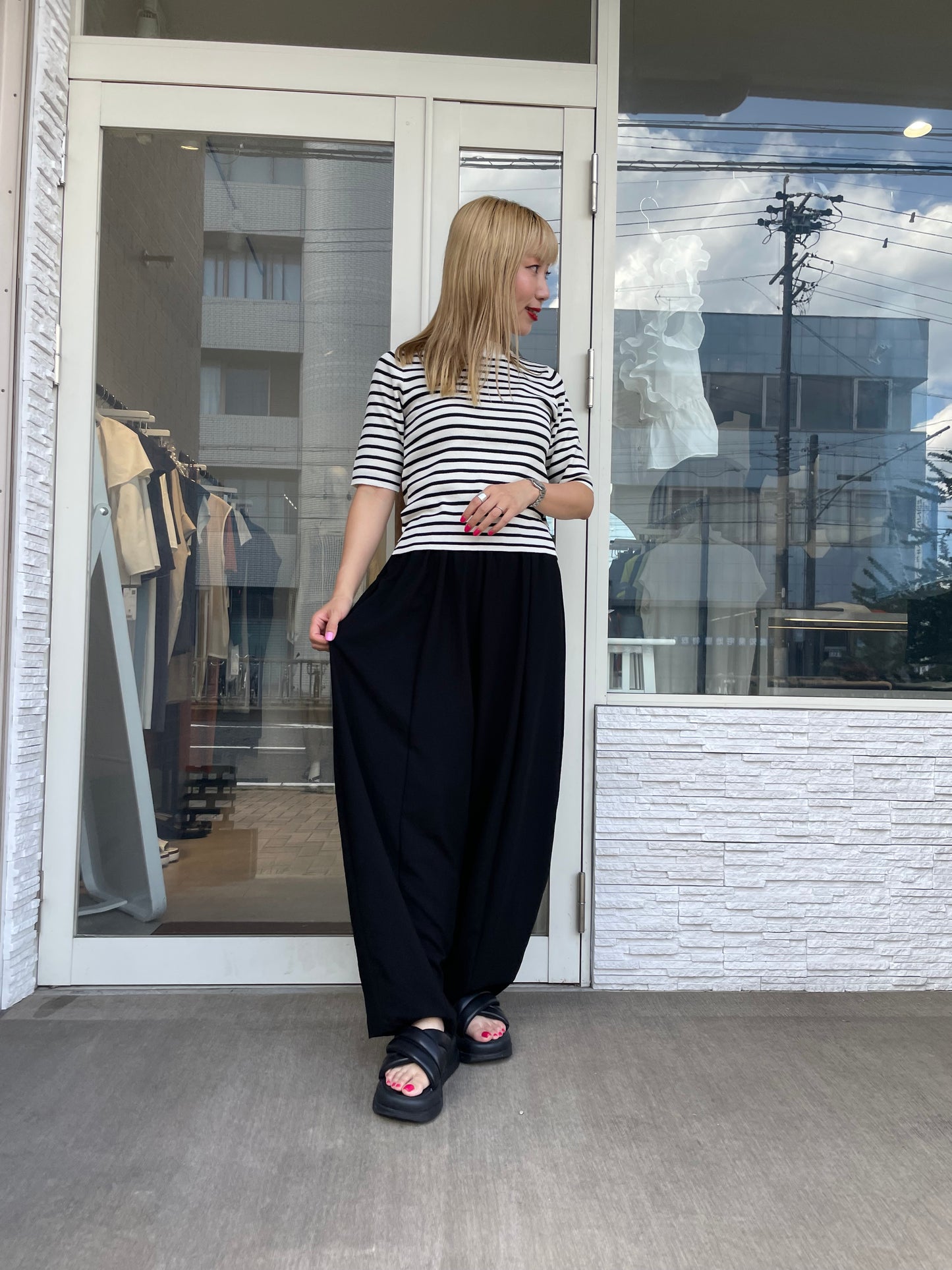 ストレッチシフォンボリュームパンツ