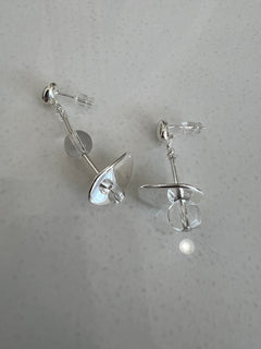 アシンメトリーメタルピアス