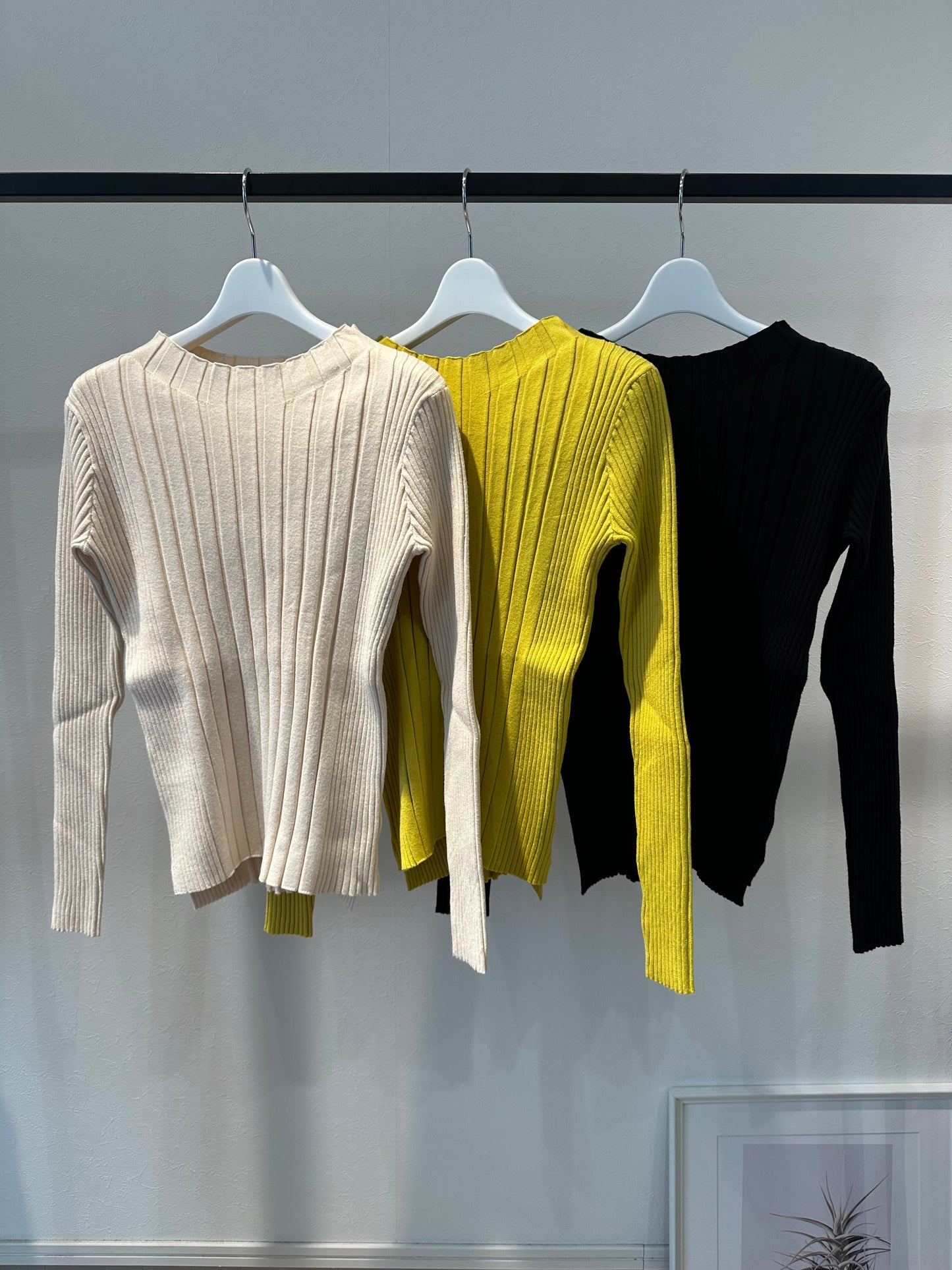 タイトリブニット