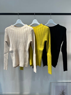 タイトリブニット