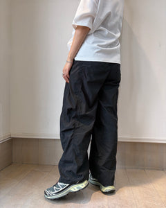 ナイロンカーブパンツ