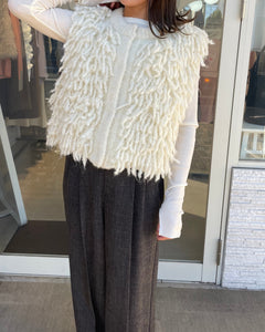 ニットフリンジベスト