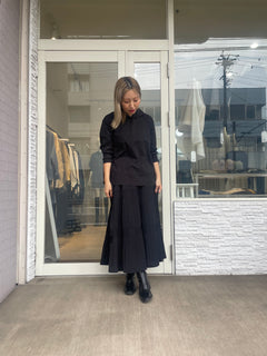 バックスリットフーディー