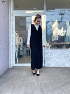 Vネックジャンパースカート