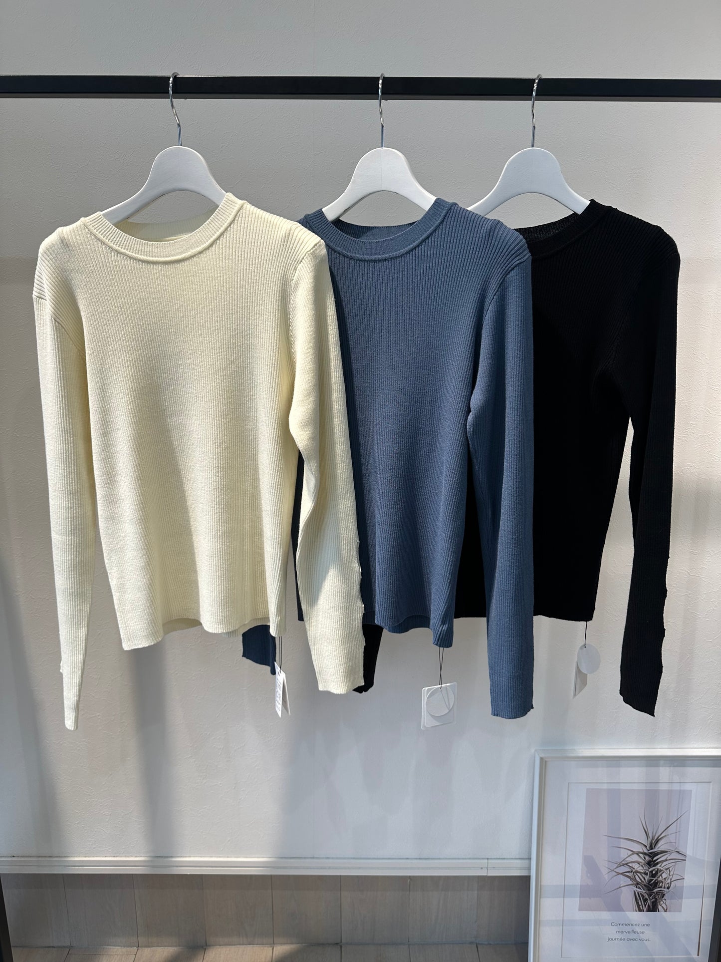 カットデザインリブニット