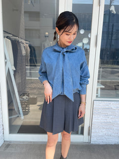 ボウタイダンガリーブラウス