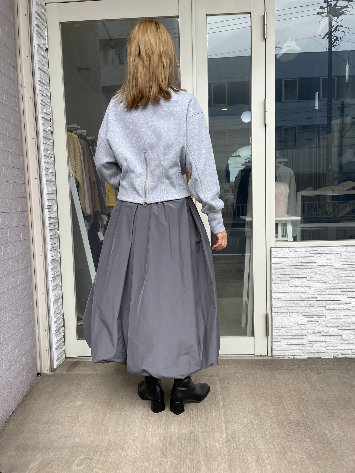 ボンバーヒートクロップドプルオーバー