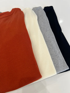 シルクカシミアブレンドリブトップス