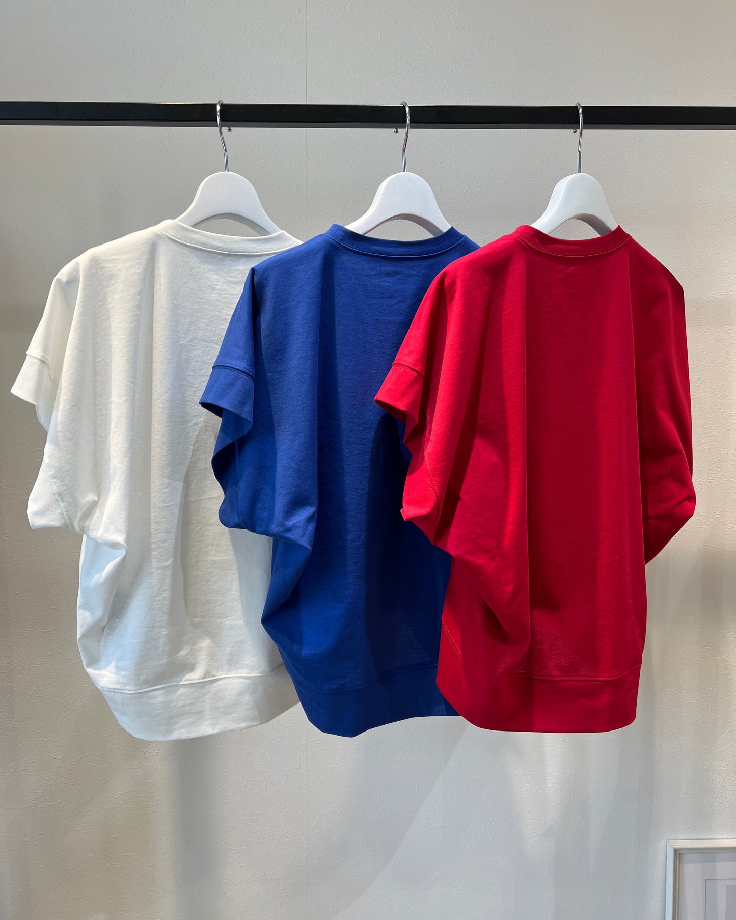 フレアスリーブTシャツ