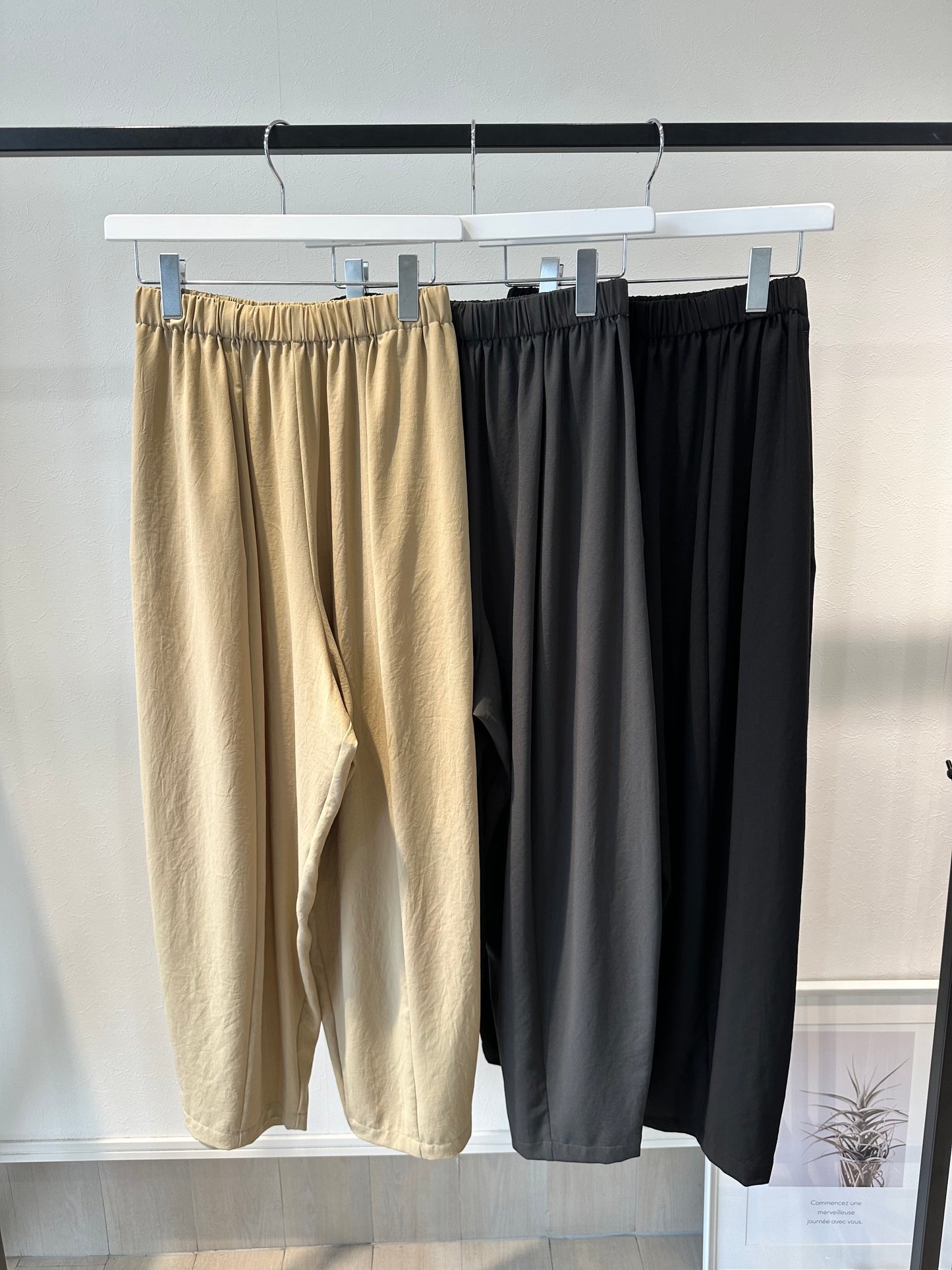 ストレッチシフォンボリュームパンツ
