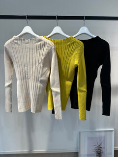 タイトリブニット