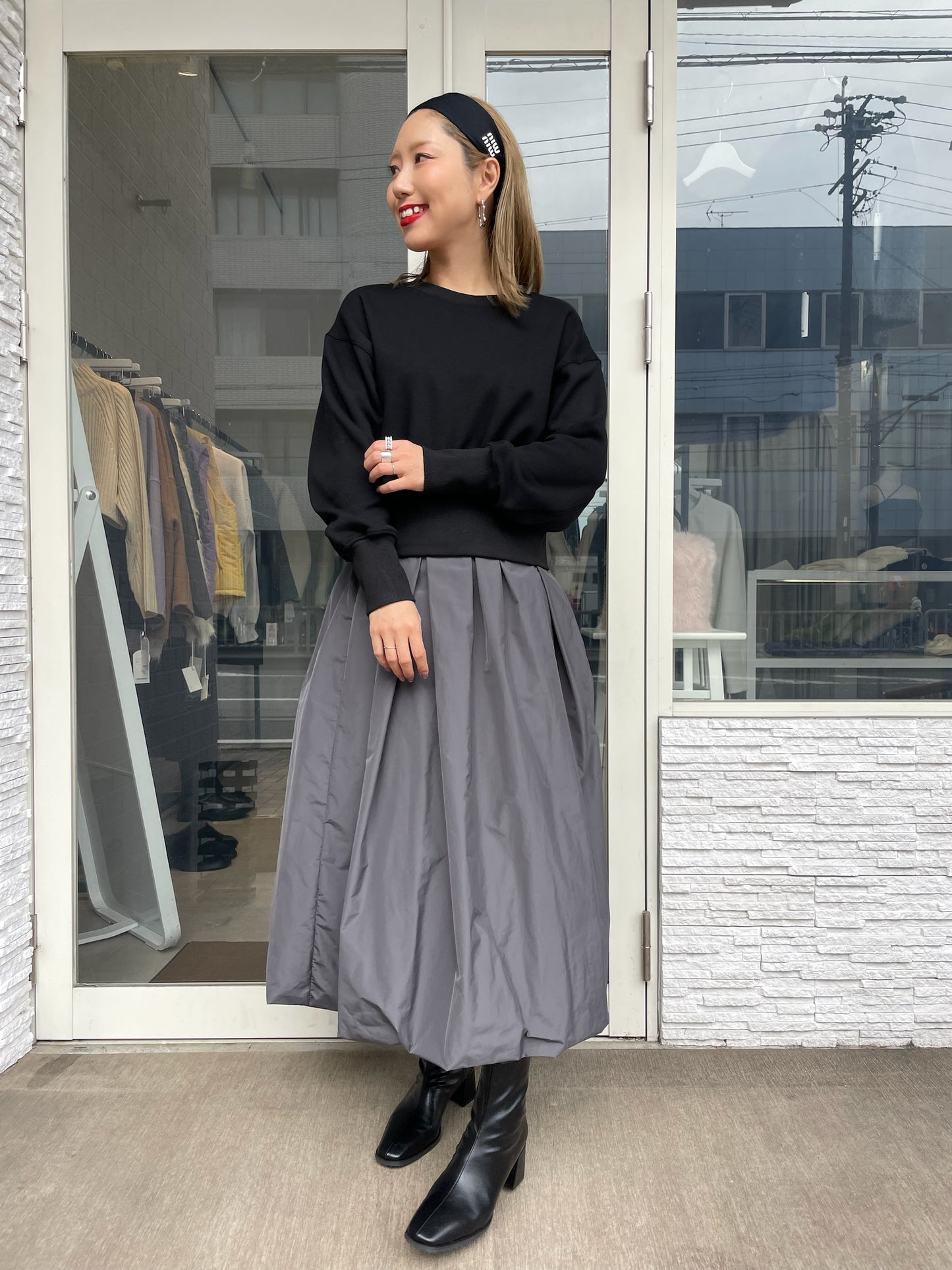 ボンバーヒートクロップドプルオーバー