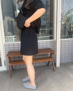 タックショートパンツ