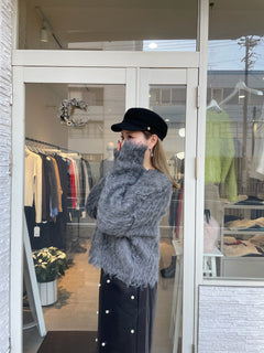 金ボタンキャスケット