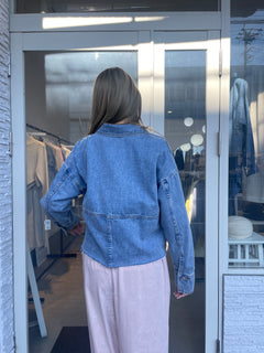 クロップドデニムシャツ