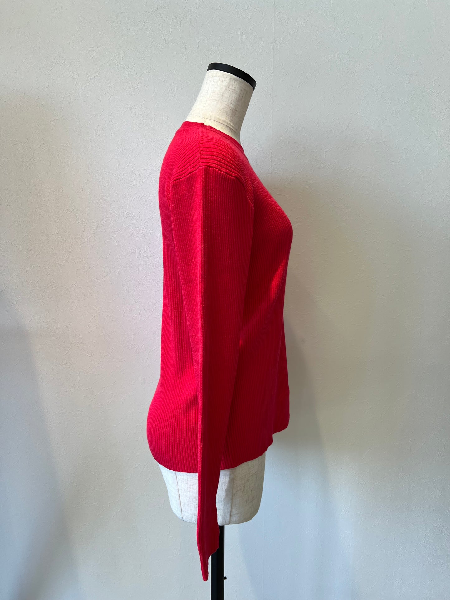 クルーネックリブニット