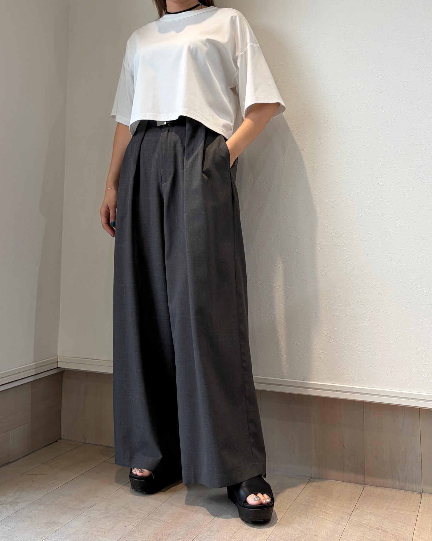 タックベルトループワイドパンツ