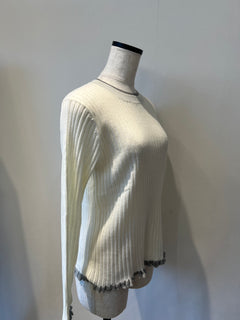 フリルクルーネックニット