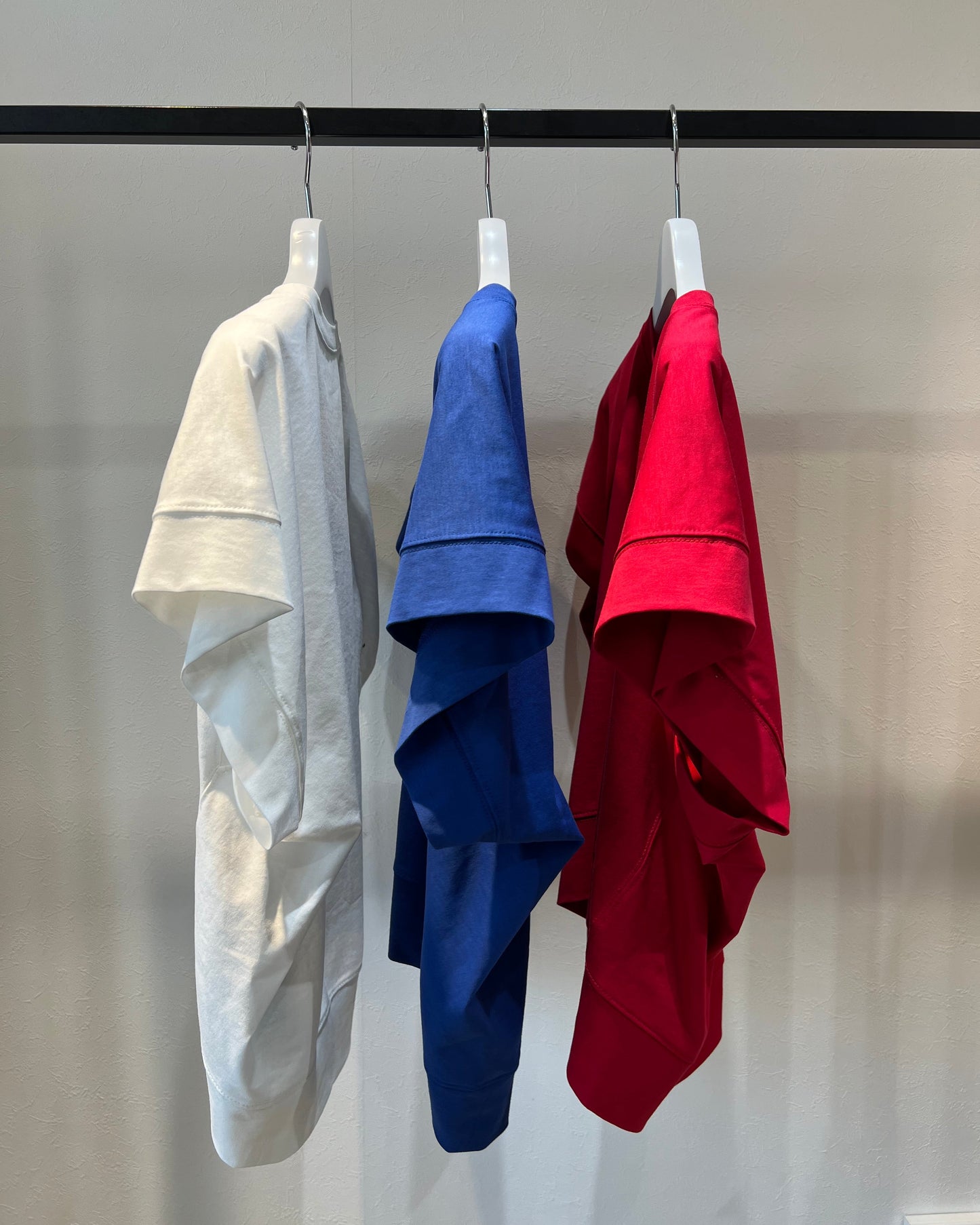 フレアスリーブTシャツ
