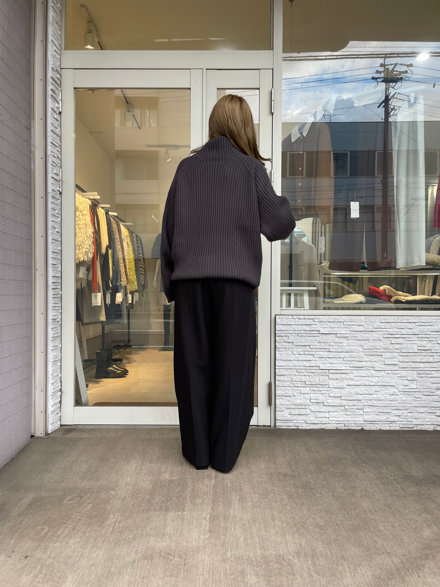 オフタートルリブニット