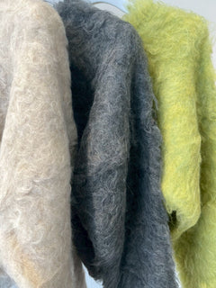 シャギーニットプルオーバー